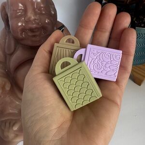 Pocket of Peace • Wherever You Vibe, Take It With You. 1- Compartment